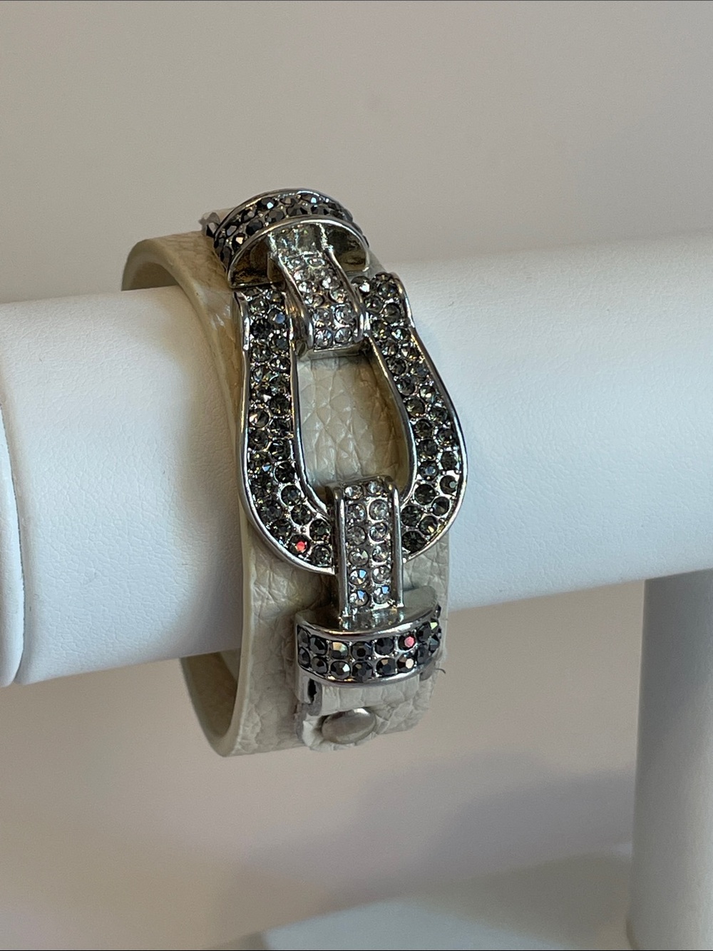 Vintage Sigal Cream Faux Leather Bracelet W/Rhinestone Accented Horseshoe